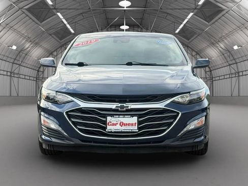 Used 2019 Chevrolet Malibu LT w/ Driver Confidence Package II FWD image 2