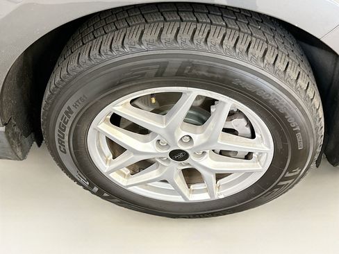 Used 2024 Ford Edge SEL AWD/4WD image 11