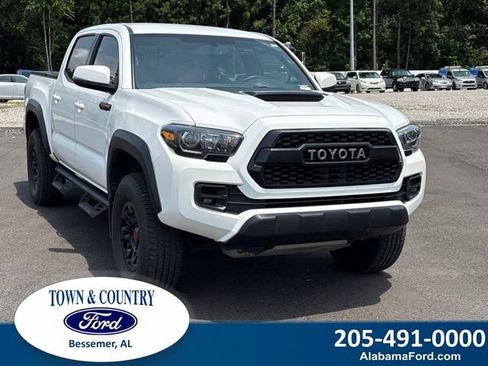 Used 2017 Toyota Tacoma TRD Pro AWD/4WD image 1