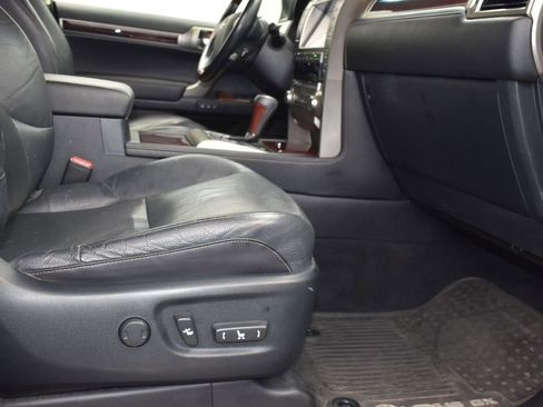 Used 2015 Lexus GX 460 image 21