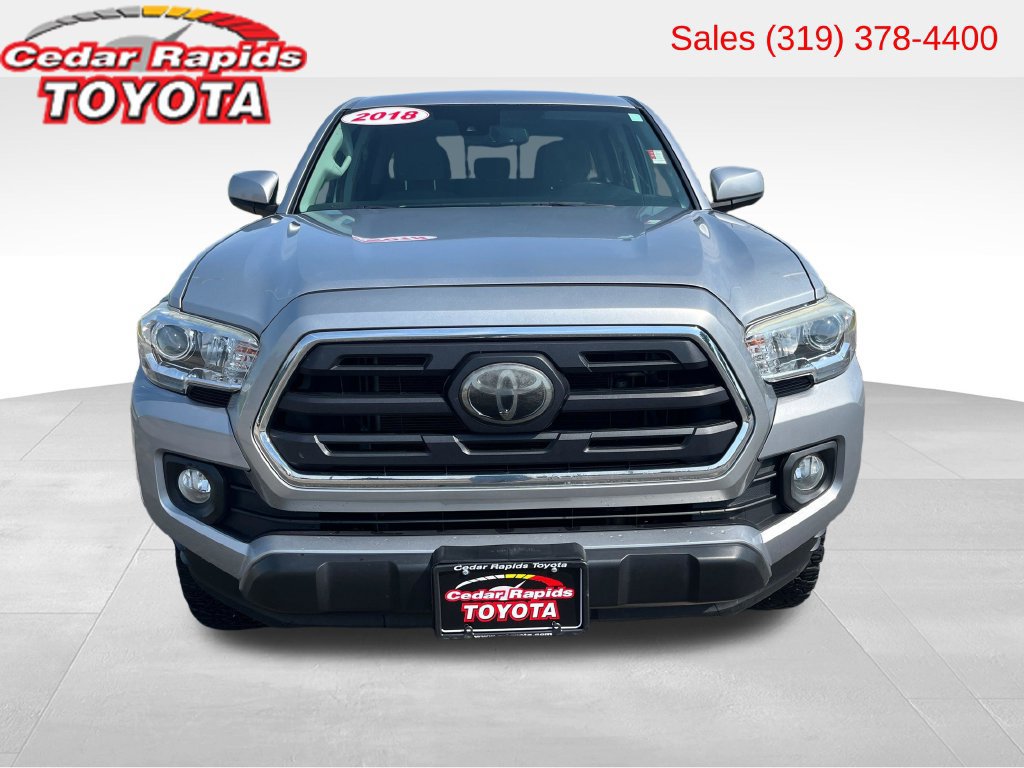 Used 2018 Toyota Tacoma SR5 w/ Four Season Floor Mat Package AWD/4WD image 11