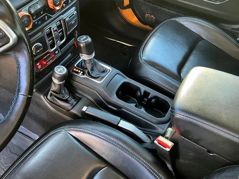 Used 2021 Jeep Wrangler Unlimited Rubicon 4xe w/ Cold Weather Group image 15