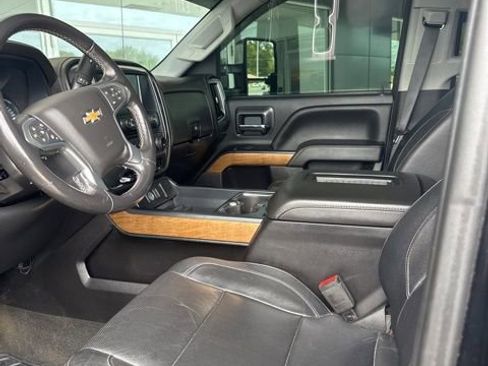 Used 2018 Chevrolet Silverado 3500 LTZ w/ Duramax Plus Package AWD/4WD image 5