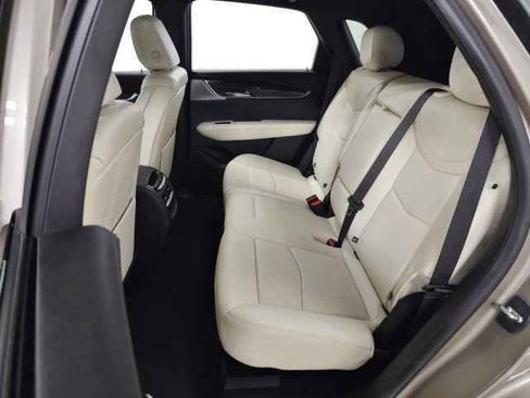 Certified 2023 Cadillac XT5 Sportv w/ Technology Package AWD/4WD image 43