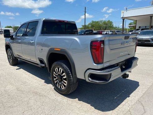 Used 2025 GMC Sierra 2500 Denali Ultimate AWD/4WD image 4