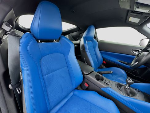 Used 2023 Nissan Z w/ Floor Mat Package (L93) RWD image 17