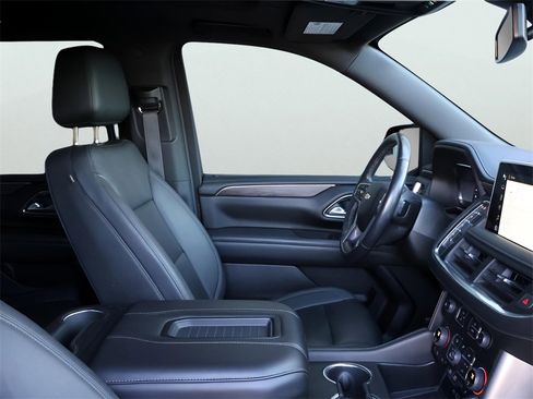 Used 2022 Chevrolet Tahoe LT w/ LT Signature Plus Package image 11