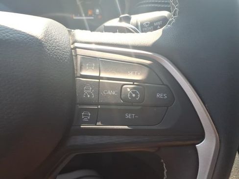 Certified 2023 Jeep Grand Cherokee Altitude AWD/4WD image 29
