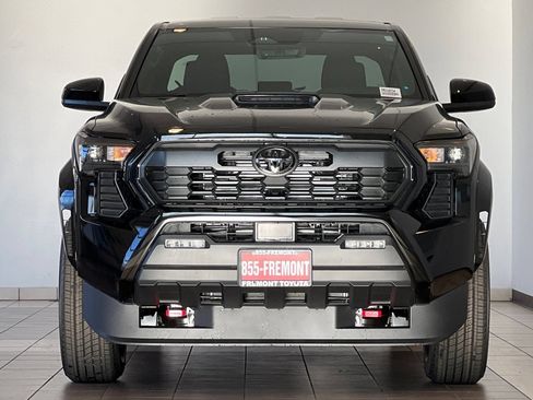 Used 2026 Toyota Tacoma TRD Sport AWD/4WD image 4