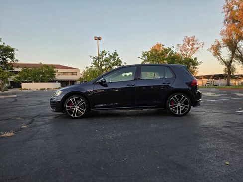 Used 2017 Volkswagen GTI Sport FWD image 7