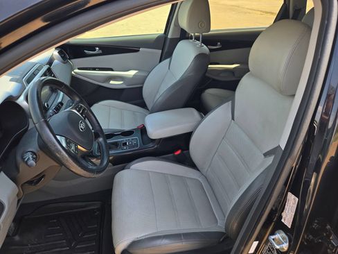 Used 2019 Kia Sorento SX w/ SX Touring Package FWD image 24