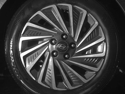 Used 2025 Hyundai Sonata SEL FWD image 13