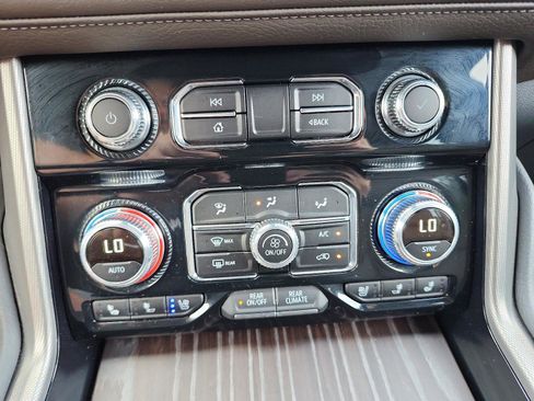 Certified 2023 GMC Yukon Denali image 20