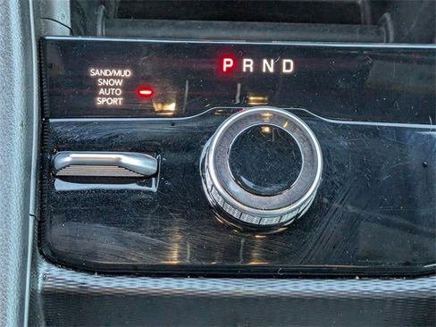 Used 2024 Jeep Grand Cherokee Limited image 24