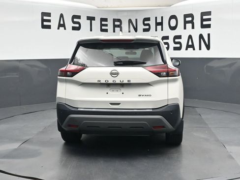 Used 2023 Nissan Rogue SV image 4