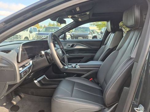 Used 2024 Cadillac Lyriq Tech AWD/4WD image 13