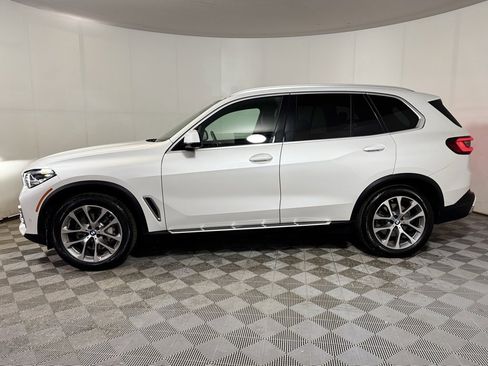 Used 2023 BMW X5 xDrive40i w/ Premium Package image 3