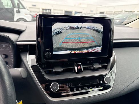 Used 2025 Toyota Corolla LE FWD image 16