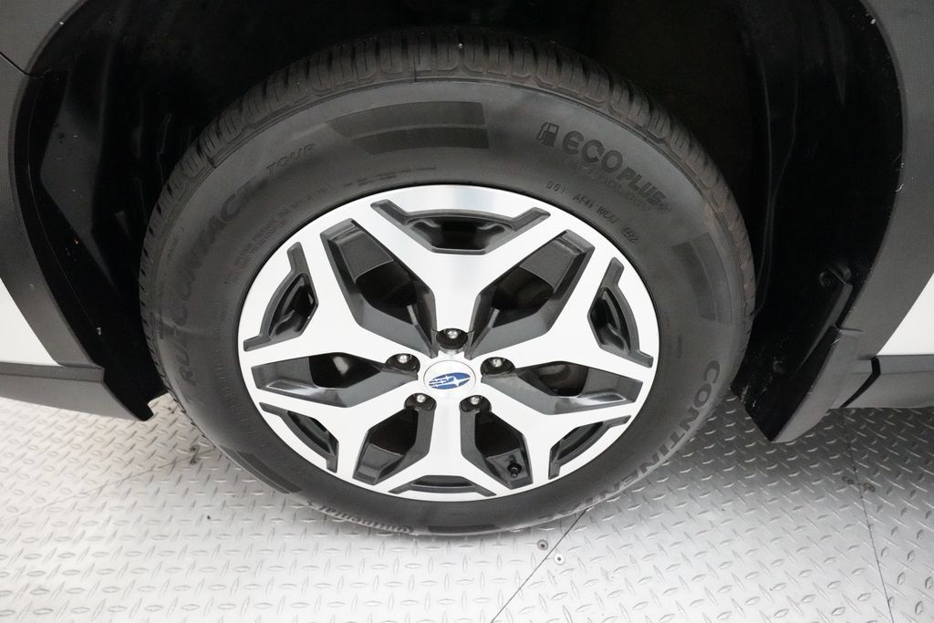 Used 2020 Subaru Forester Premium AWD/4WD image 25