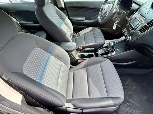 Used 2017 Kia Forte LX w/ LX Popular Package image 16