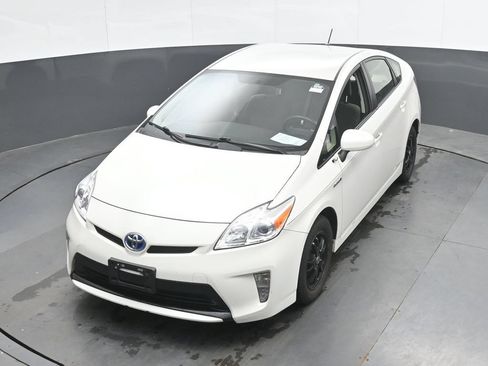 Used 2012 Toyota Prius Two FWD image 25