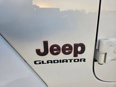 Used 2020 Jeep Gladiator Rubicon AWD/4WD image 25