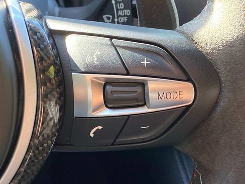 Used 2018 BMW M3 RWD image 19