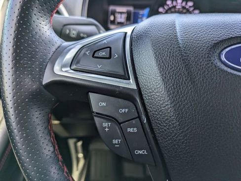 Used 2022 Ford Edge ST-Line image 23