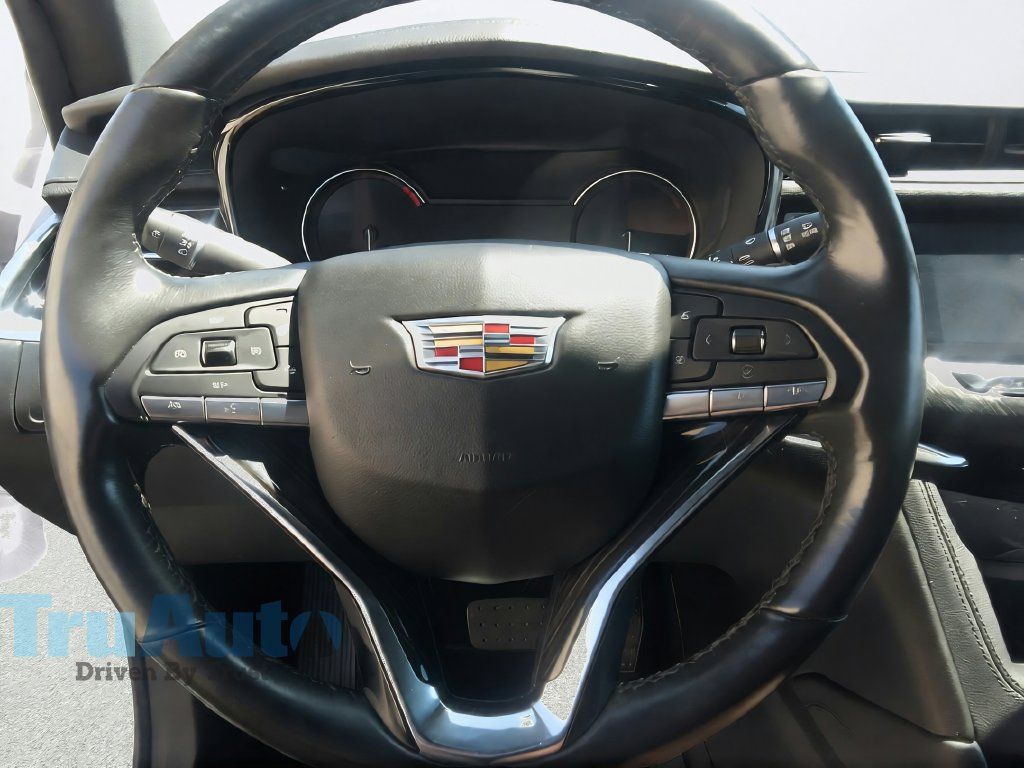 Used 2020 Cadillac XT6 Premium Luxury FWD image 26
