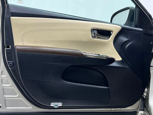 Used 2015 Toyota Avalon XLE Premium FWD image 16