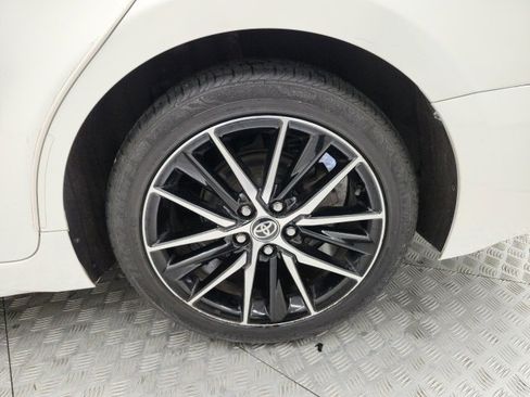 Used 2021 Toyota Camry SE image 16