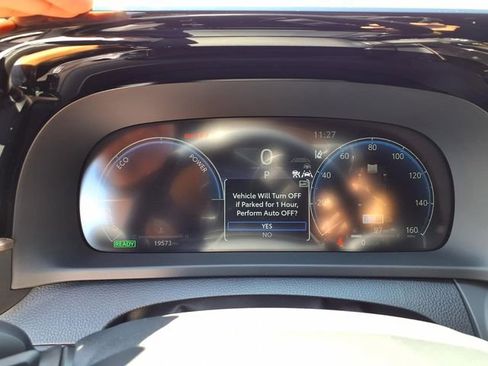 Used 2025 Toyota Crown Signia AWD/4WD image 14