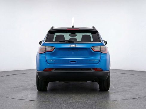 Used 2025 Jeep Compass Limited AWD/4WD image 6