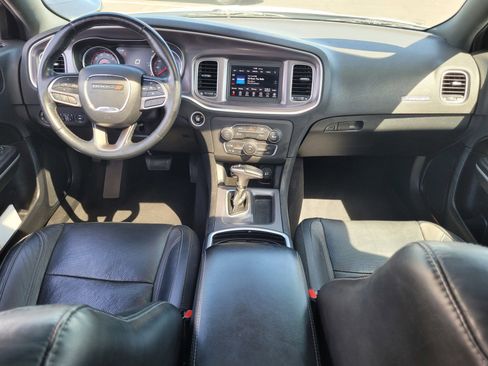 Used 2021 Dodge Charger SXT w/ Leather Interior Group RWD image 15