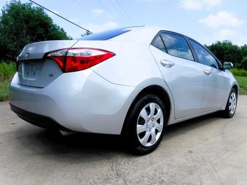 Used 2014 Toyota Corolla LE image 7