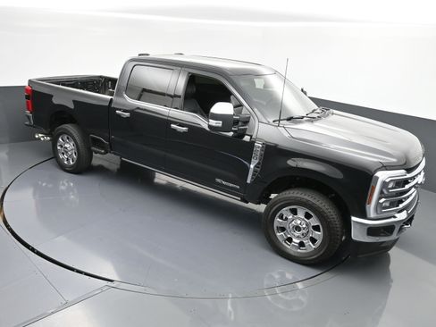 Used 2024 Ford F250 Lariat w/ Lariat Ultimate Package image 28