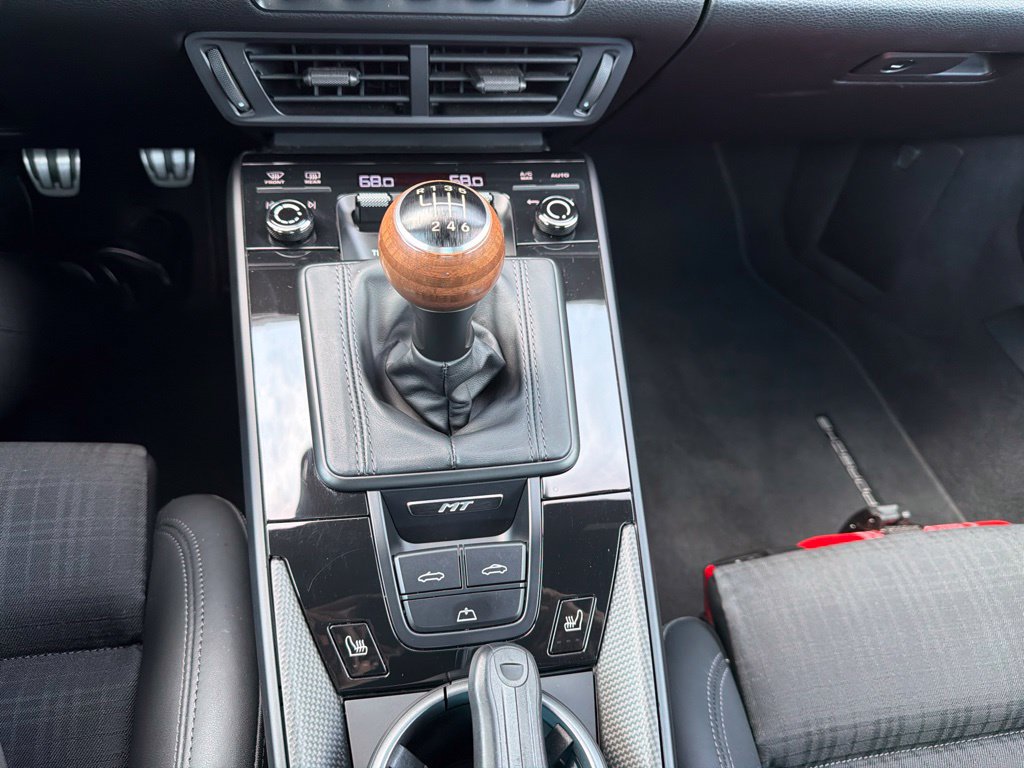 Certified 2025 Porsche 911 Carrera T RWD image 31