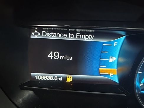 Used 2018 Ford Explorer XLT w/ Equipment Group 202A image 11