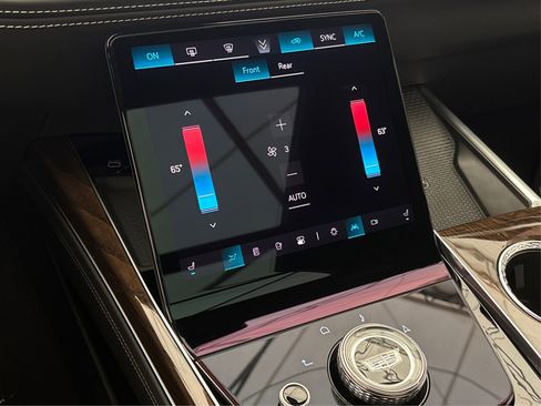 New 2025 Cadillac Escalade ESV Sport Platinum image 27