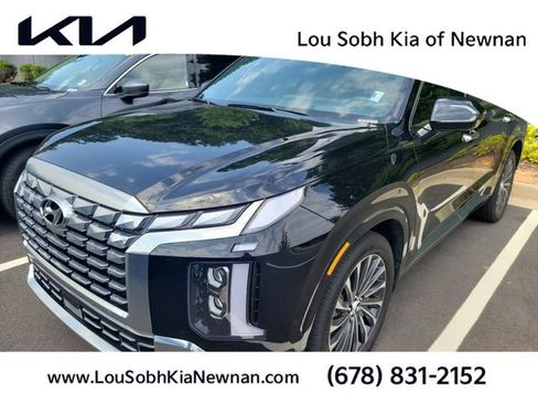Used 2025 Hyundai Palisade Calligraphy FWD image 1