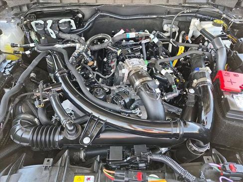 Used 2025 Ford Bronco Heritage Edition AWD/4WD image 23