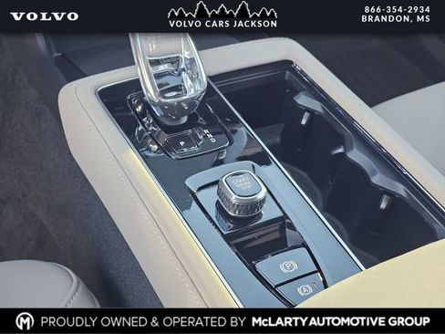 New 2026 Volvo XC90 B6 Plus w/ Protection Package Premier AWD/4WD image 20
