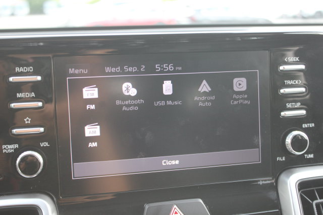 Used 2023 Kia Sorento LX AWD/4WD image 6