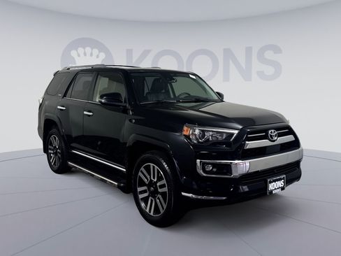 Used 2022 Toyota 4Runner Limited AWD/4WD image 10