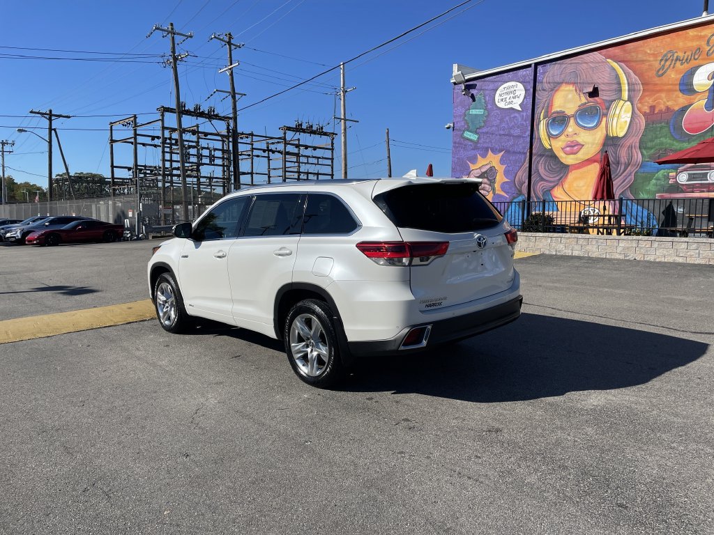 Used 2018 Toyota Highlander Limited AWD/4WD image 3