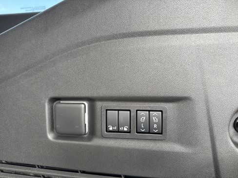 New 2026 GMC Yukon XL Denali w/ Sun & Power Step Package image 34