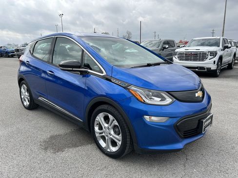 Used 2017 Chevrolet Bolt LT image 2