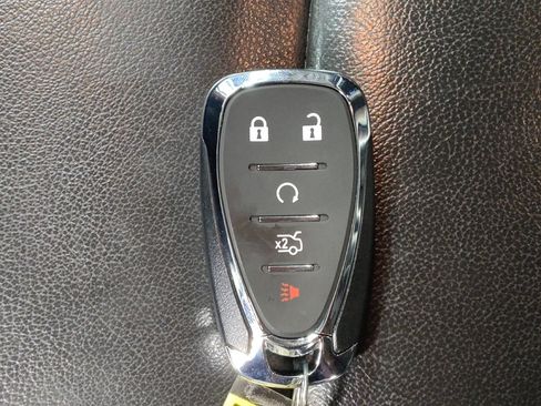 Used 2017 Chevrolet Cruze Premier image 32