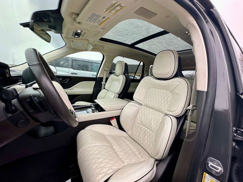 Used 2024 Lincoln Aviator Black Label w/ Dynamic Handling Package image 14