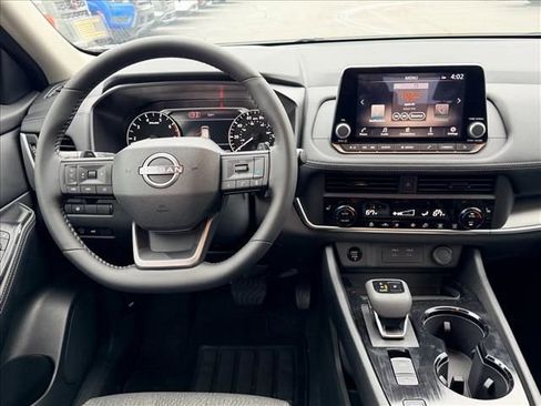 Used 2026 Nissan Rogue SV w/ Cold Weather Package image 12